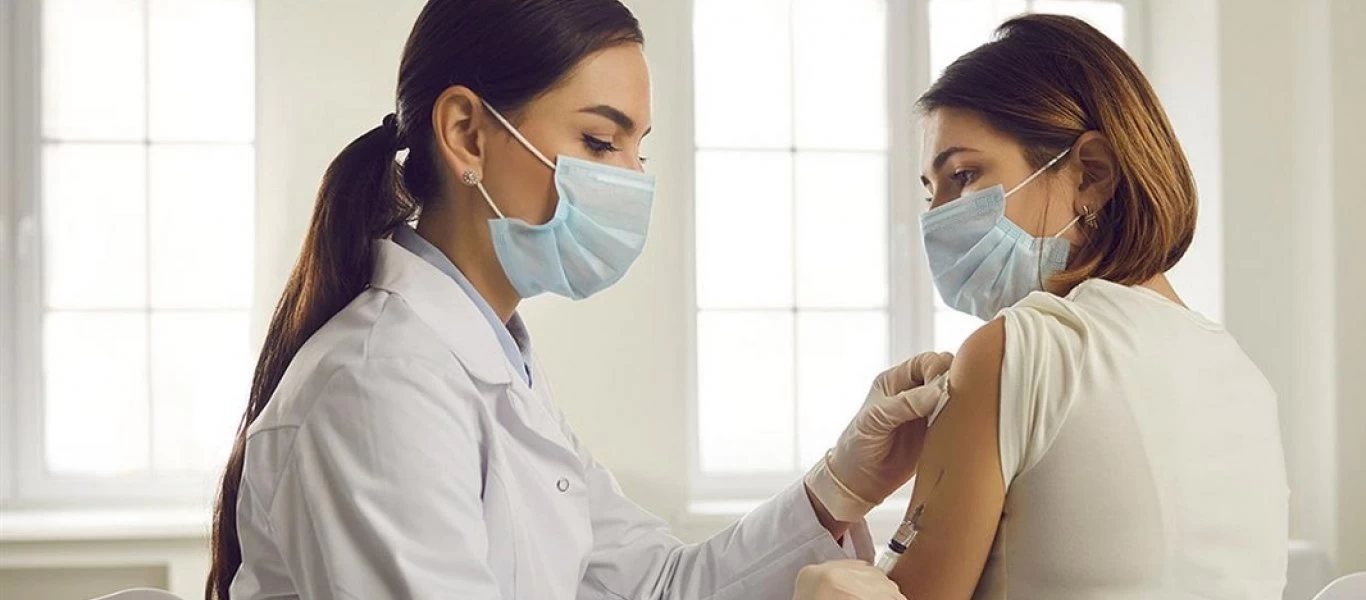 Αυτή είναι η ασυνήθιστη παρενέργεια που παρουσιάστηκε σε γυναίκες που εμβολιάστηκαν κατά του κορωνοϊού